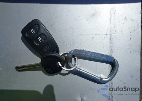 2011 Kia Sorento Lx z USA, uszkodzony, nr VIN 5XYKTDA12BG046408